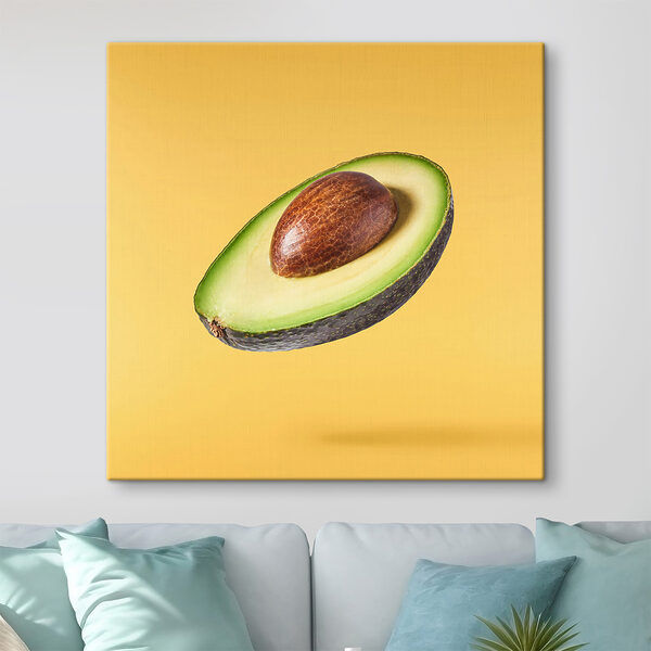 Un avocado tăiat în jumătate Tablouri Un avocado tăiat în jumătate