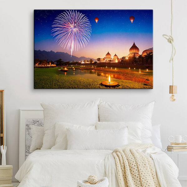 Foc de artificii pe cer deasupra unui iaz Tablouri Foc de artificii pe cer deasupra unui iaz